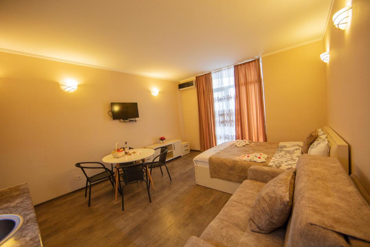 Tower Apartments Batumi Eksteriør billede