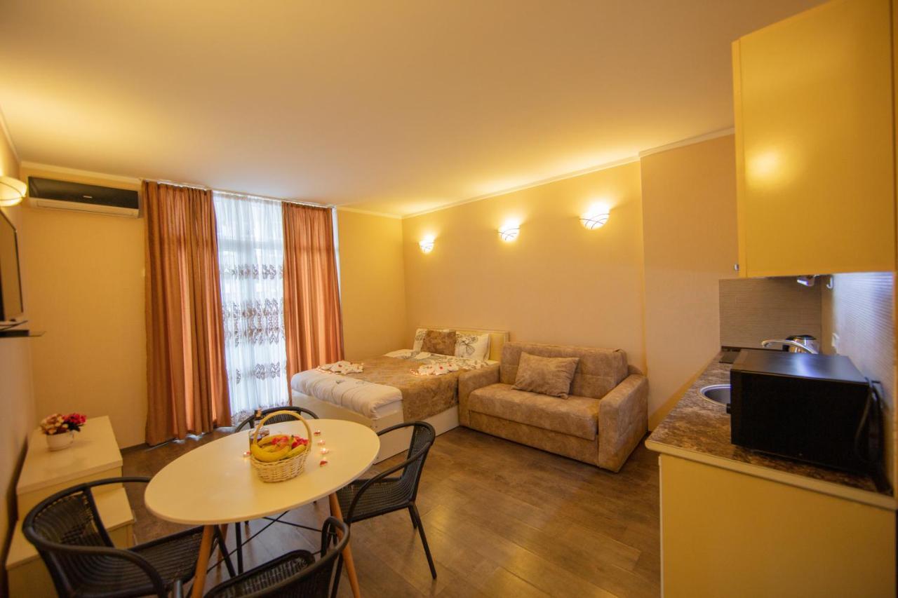 Tower Apartments Batumi Eksteriør billede