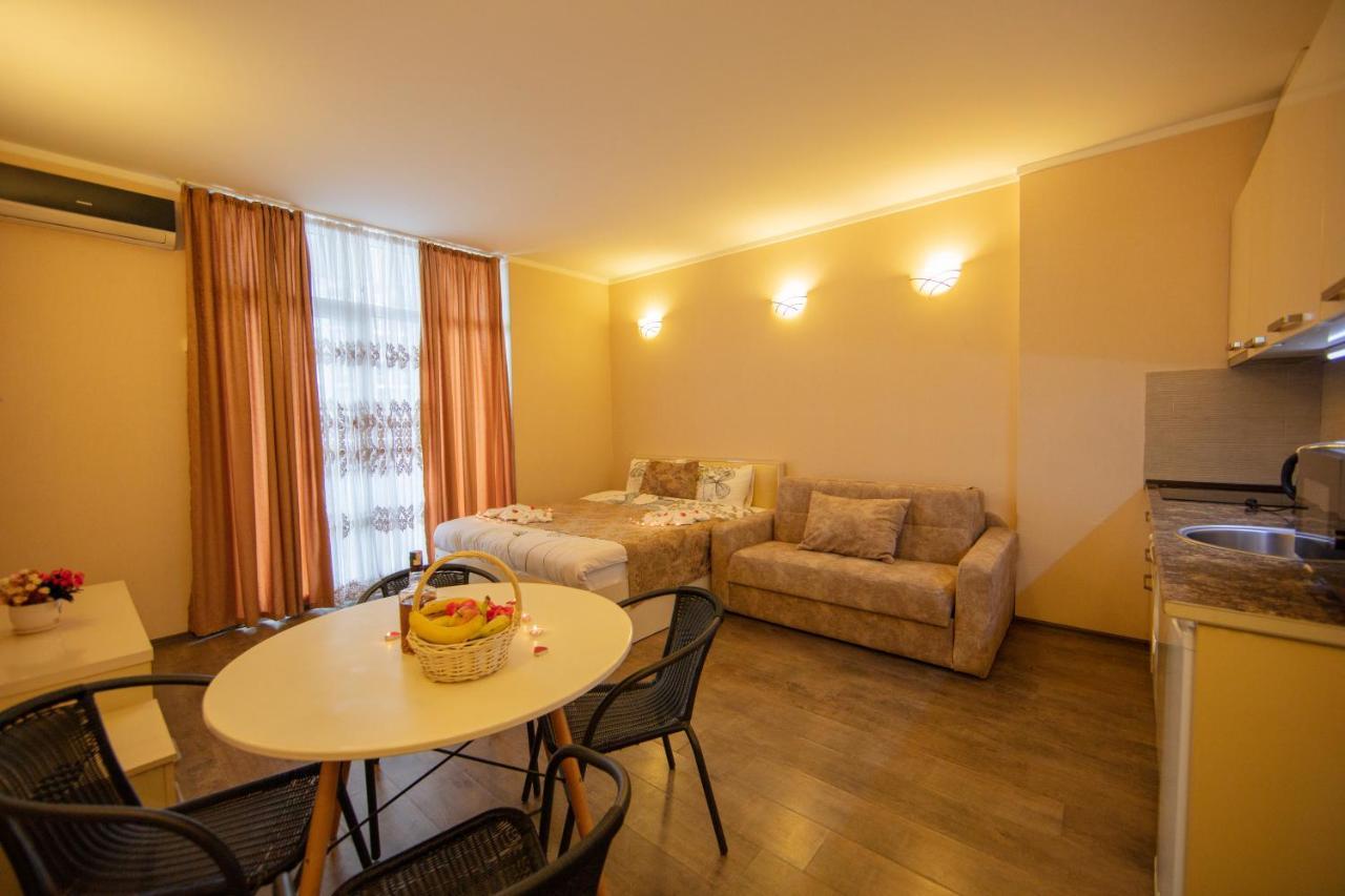 Tower Apartments Batumi Eksteriør billede